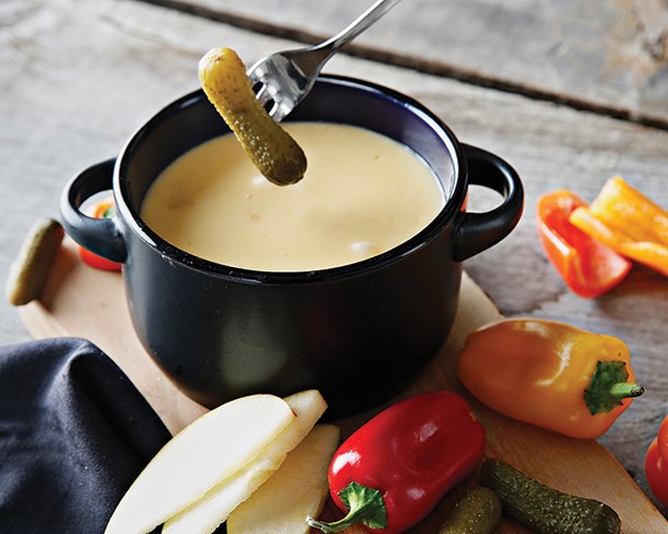 How to Fondue: Delicious Recipes and Helpful Tips for a Fun Night In
