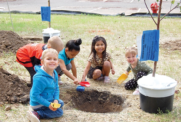 Woodbury YMCA Preschool Program Connects Children with the Community