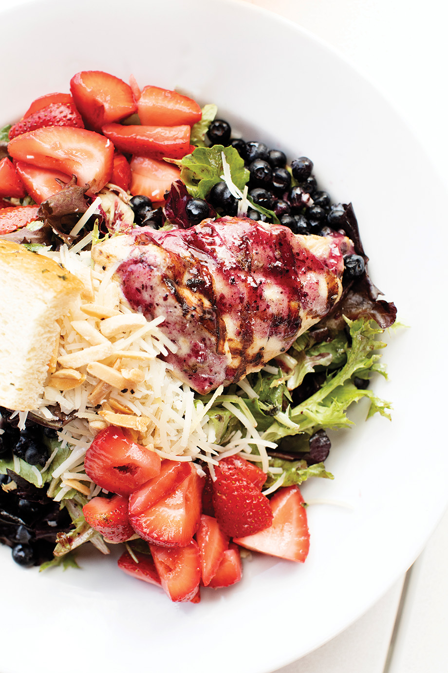 Mixed Berry Salad with Chicken