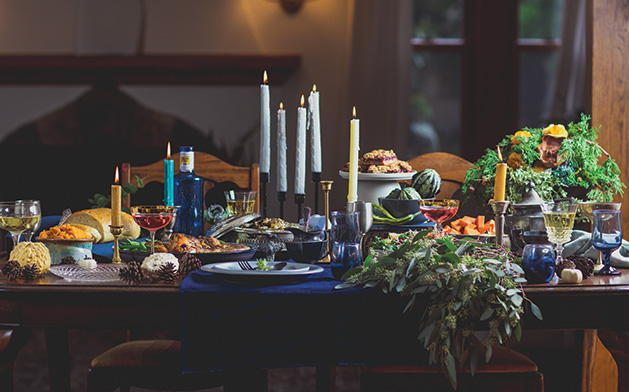 A table stocked with healthy Thanksgiving and Christmas dishes.