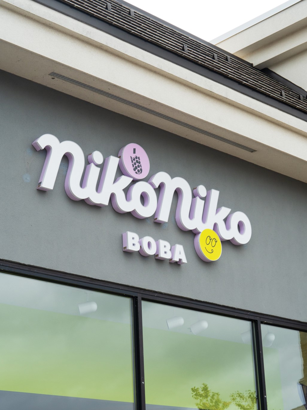 Niko Niko Boba is found at Woodbury’s shopping destination, Woodbury Lakes.