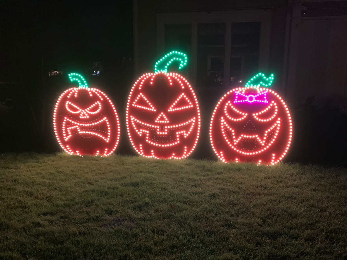 Lights On Copper Oaks Talking Pumpkins