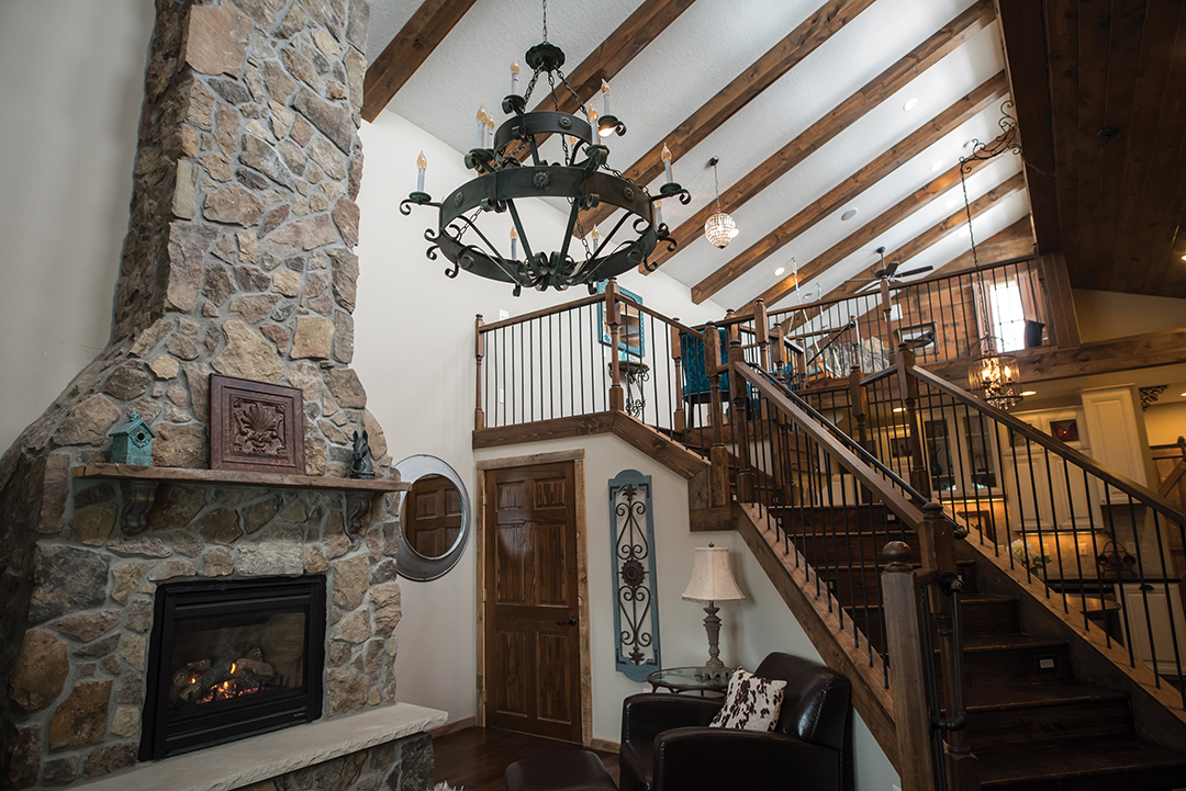 Immerse yourself with nature in the Tree House Luxury Stay located in Cottage Grove.