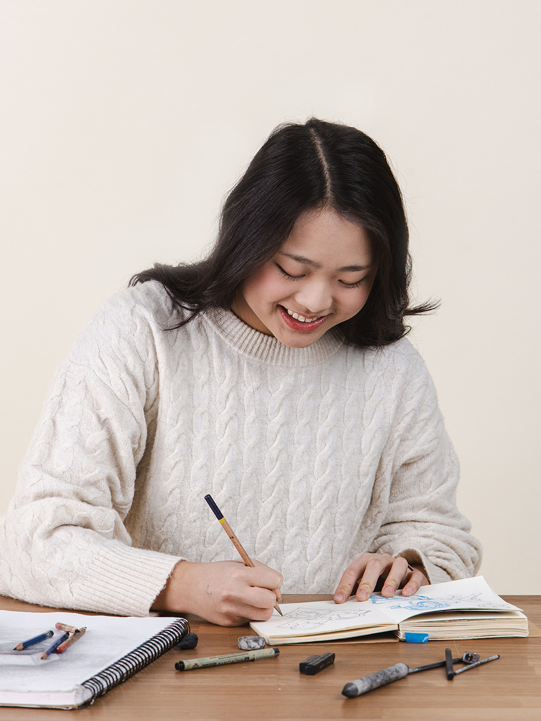 Alyssa Wang is a Minnesota State Fair and Scholastic Art and Writing Awards finalist and winner; additionally, she is a runner-up in the Congressional Art Competition. Alyssa’s work is displayed in Representative Betty McCollum’s office.