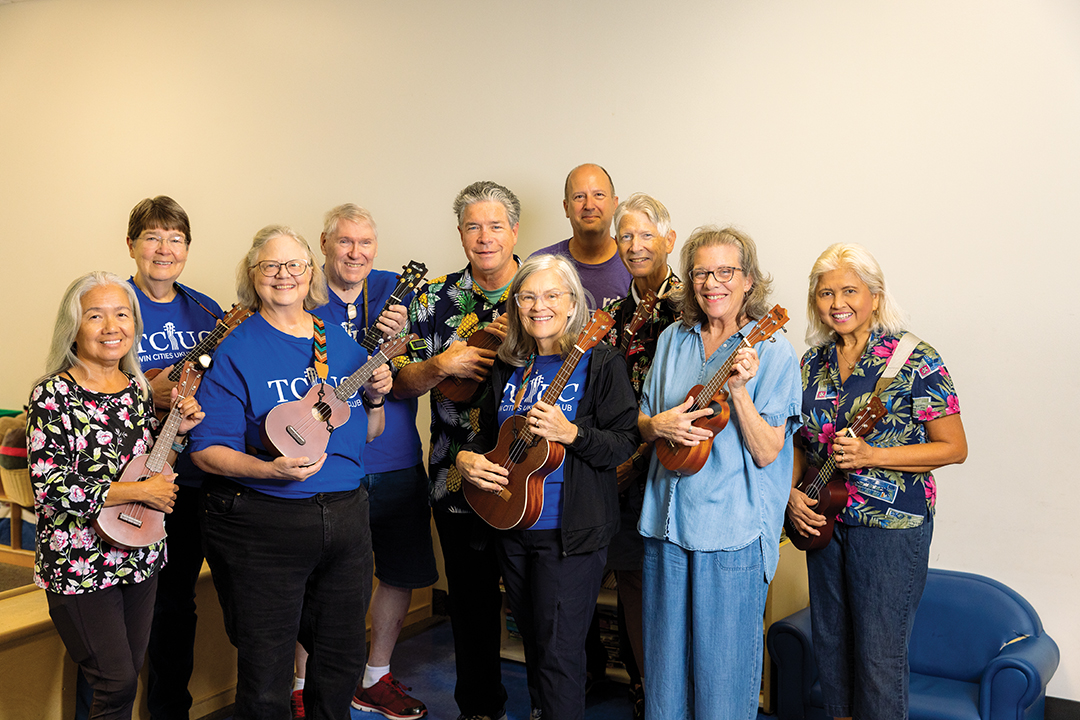 Members of Twin Cities Ukulele Club